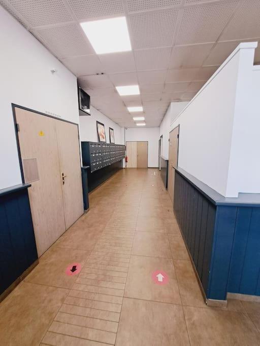 Le Valmy: Appartement Lumineux Au Pied Du Metro Lyon Buitenkant foto